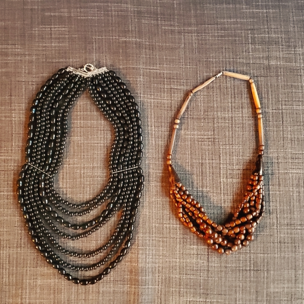 Set of 2 necklaces